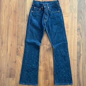 Levi 550, Swarovski Crystals, Size 25